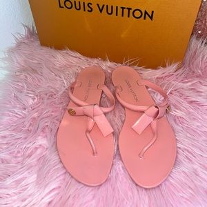Louis Vuitton Seastar Thong